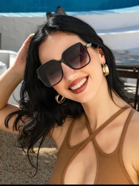 Oversize sunglasses for women